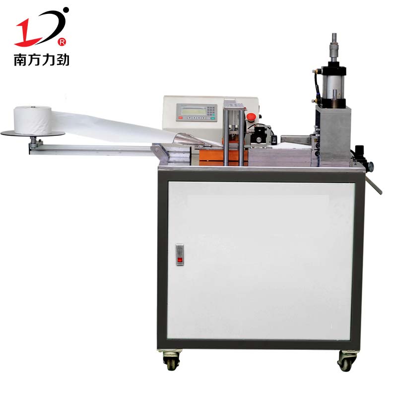 全自動商標(biāo)超聲波折疊剪切機